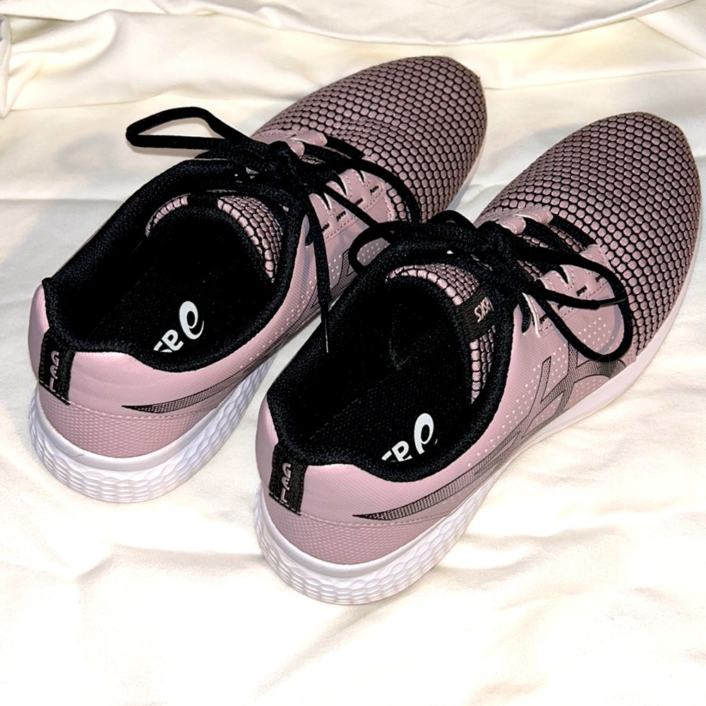 Asics Gel Torrance 2 Sneakers - super cute, worn twice
